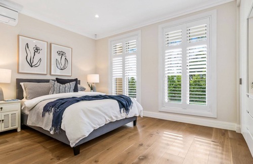Hampton House | Large and Luxe in Hampton Parkside