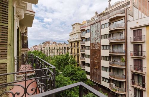 L'Antiga Esquerra de l'Eixample Apartment | Large Antiga Esquerra de l'Eixample 4BR w/Balcony, by Blueground
