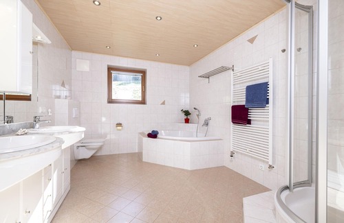 Ramsau im Zillertal Apartment | Large apartment: sunny, bright and quiet - modern - with a great view