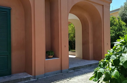 Piano di Sorrento Apartment | Large apartment in historic villa on Sorrento's peninsula by the Amalfi's coast