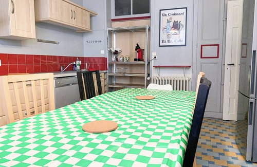 Cholet Apartment | Large apartment 155m2, 10 pers. max, hypercentre Cholet, 25min Puy-du-Fou