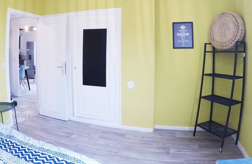 Reims Apartment | Large apartment cozy, bright, well equipped and close to all amenities