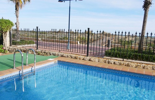 Peniscola Apartment | Large apartment. Front line beach, private parking, bicycles