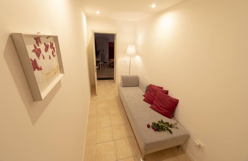 Livorno Apartment | Large apartment in a historic building in the historic center of Livorno.