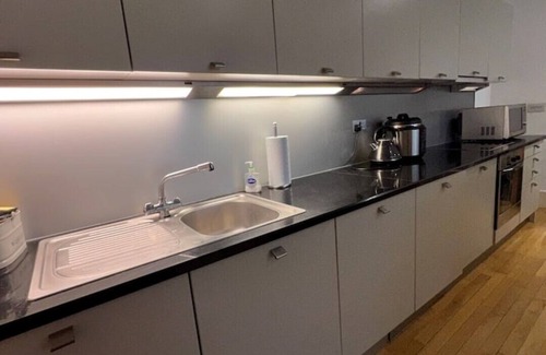 Islington Apartment | Large apartment Kings Cross Granary Square