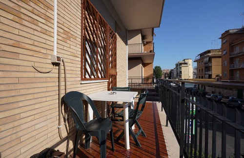 Prenestino-Centocelle Apartment | Large apartment near metro c