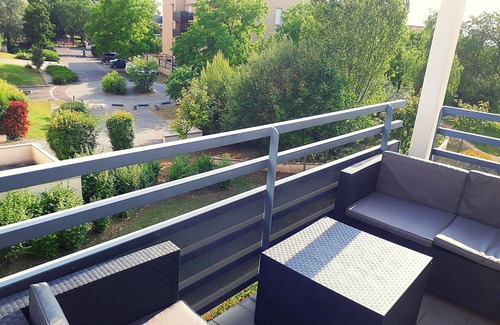 Saint-Priest Apartment | Large apartment T2, quiet, near Lyon, balcony parking and transport