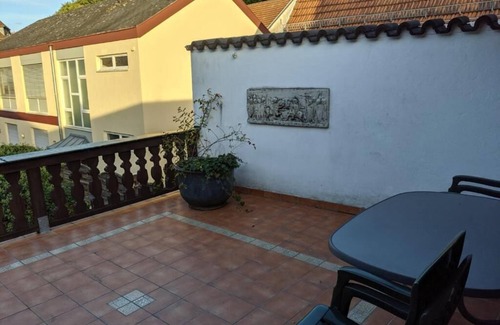 Landstuhl Condo | Large apartment/TLA with 3 room-kitchen-bathroom, terrace and balcony (120m²)