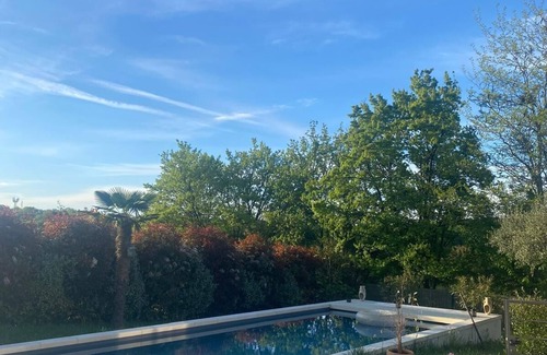 Pompignac House | Large architect-designed villa with swimming pool between sea and vineyards