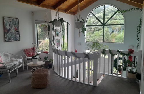 Raumati South House | Large beach house with beautiful views access into QE2 park and to the beach.