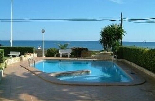Javea Apartment | Large Beachfront Apartment with glorious views of Mediterranean.