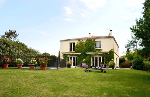 Lestonat - Monsejour House | Large Bordelais Golf House with swimming pool