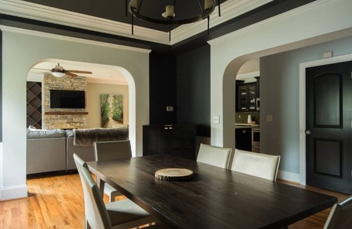 Wilmore House | Large bright 4 BR home in Southend