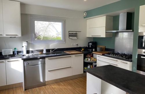 Pleuven House | Large-capacity home