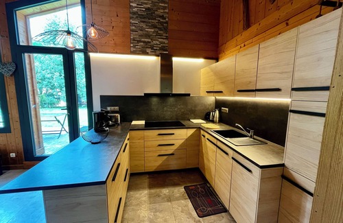 Mont-de-Lans Ski Chalet | Large chalet at the foot of the slopes, 8 bedrooms and 8 bathrooms and sauna