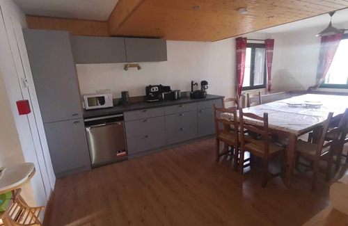 Molines-en-Queyras Ski Chalet | LARGE chalet with garden in Molines-en-Queyras, sleeps 19, fully equipped.