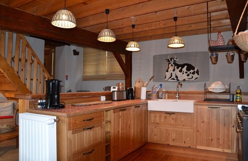 Seyne House | Large charming mountain retreat for 12, close to ski resorts and lake with beach