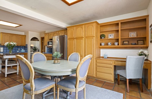 Northeast Santa Fe House | Large Classic Santa Fe Casa with incredible mountain and sunset views!