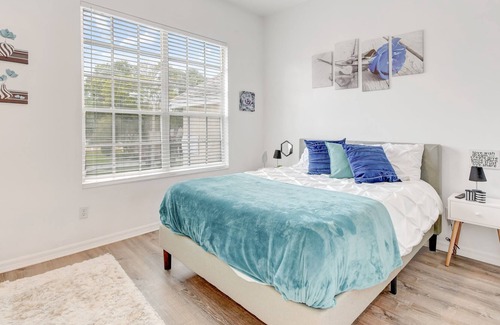 Clearwater House | Large Clearwater Family sleeps 10+