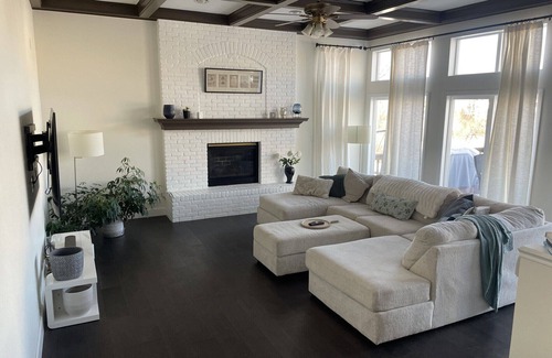 Westridge House | Large, comfortable 5-bedroom home with WiFi, AC, stocked kitchen and back yard