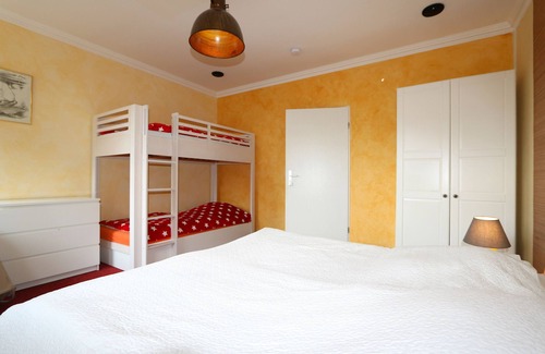 Sildemow Apartment | Large comfortable apartment, vacation with several generations
