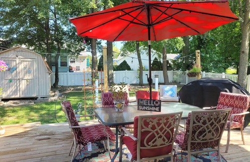 Saint Marys  Saint Joseph County House | Large Comfortable Home with Large Deck and Lights