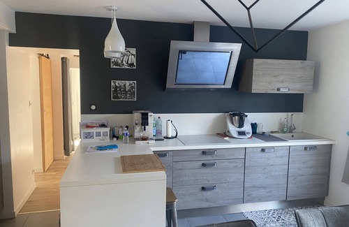 Arches House | Large comfortable house with swimming pool in the countryside