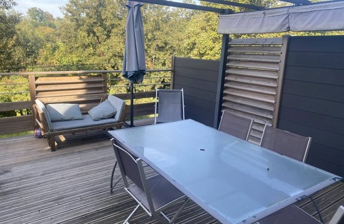 Arches House | Large comfortable house with swimming pool in the countryside