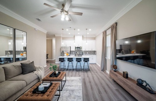 Greater Fondren Southwest House | Large Conference Private Yard Gated Community