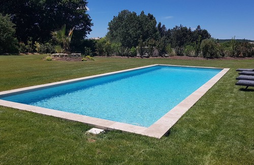 Cabries House | Large contemporary villa with heated pool 10 min from Aix en Provence