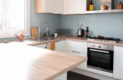 Cenon Apartment | Large cosy cocoon - downtown on foot