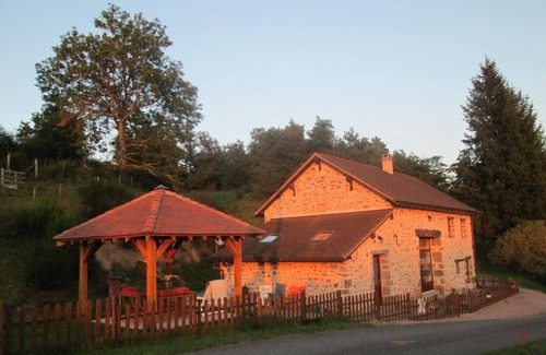 Barrais-Bussolles Cottage | Large cottage in Bussolles with pets allowed