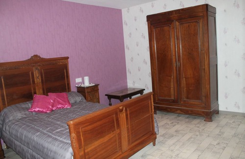 Doue-en-Anjou Cottage | large cottage with baby equipment