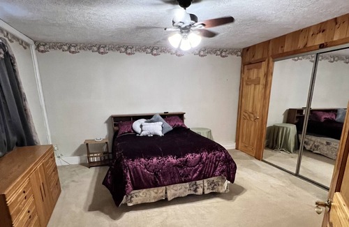 Amberg House | Large cottage right on ATV & snow trails. Close to Dave’s Falls! Pet friendly!