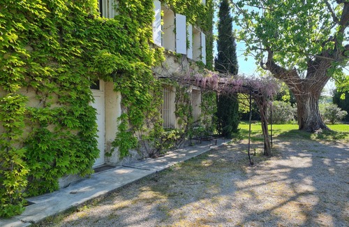 Orange House | Large country house with swimming pool