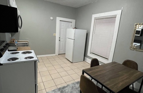 Olde Towne East House | Large Cozy,Chic Comfortable 3 BR in a two Story townhouse, WiFi, TVs, work desks