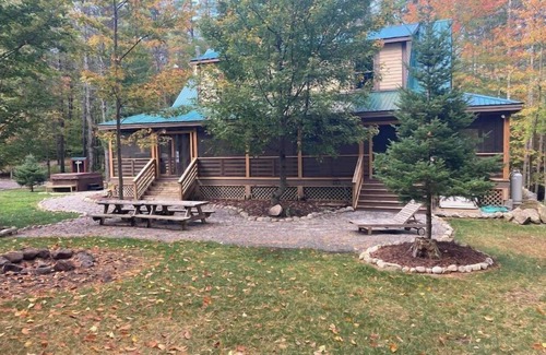 Chestertown House | Large Cozy House in the Woods