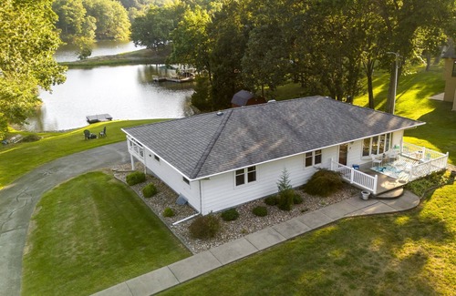 Wolf Creek House | Large Deck for the Family, Few Steps to the Lake