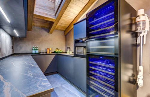Chamonix-Mont-Blanc Ski Chalet | Large design chalet with walking distance to the ski lifts in Chamonix.