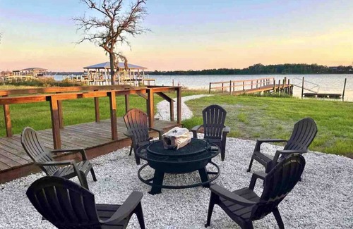 Northside House | 🐬LARGE DESIGNER COASTAL HOME DOCK,DOLPHINS,fishing 🐚 LONG Corporate Rentals,PETS