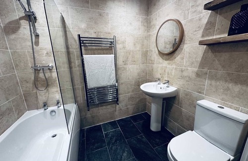 Holbeach House | Large Double Chalet With En-suite