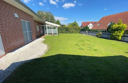 Reppenstedt Apartment | Large dream apartment with garden - 4 bedrooms