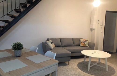 La Ferte-sous-Jouarre Apartment | Large duplex 106 La Ferté-sous-Jouarre