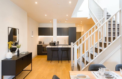 Shrewsbury Apartment | Large Duplex Apartment, Sun Terrace, Free Parking