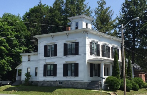 North Adams Apartment | Large duplex near MASSMoCA, MCLA (21)