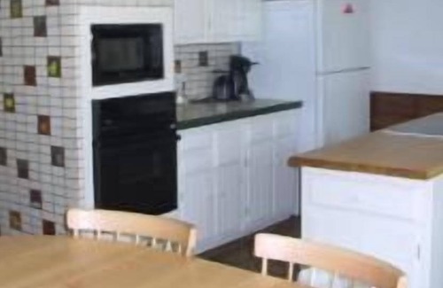 Town of Owasco House | Large east side property