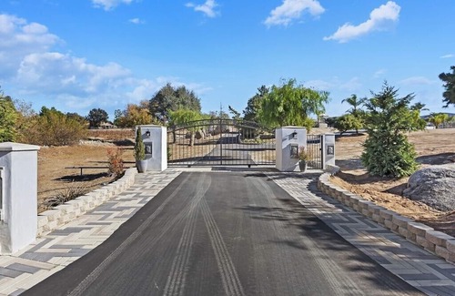 Temecula House | Large Estate in Temecula wine country.