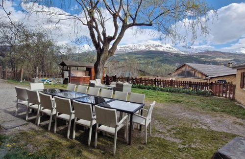 Faucon-de-Barcelonnette House | Large family home in the mountains with swimming pool