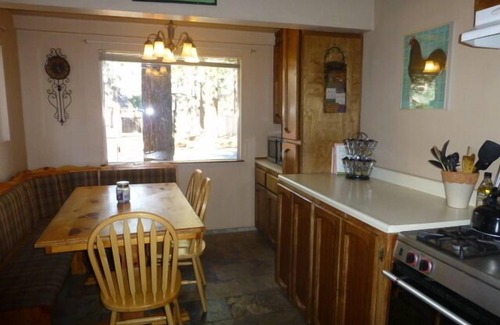 Bijou Pines Cabin | Large family cabin close to everything!