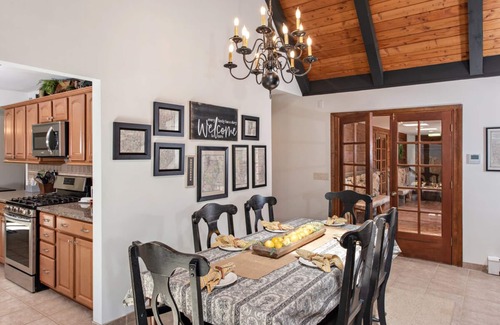 Glenwood Springs House | Large family friendly home minutes from downtown Glenwood, hot springs & skiing